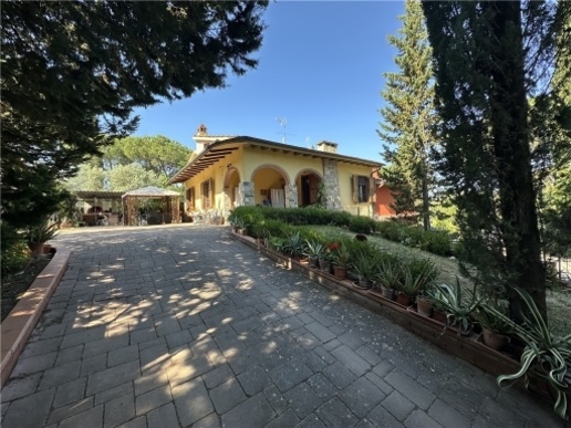 casa indipendente in vendita a Scandicci