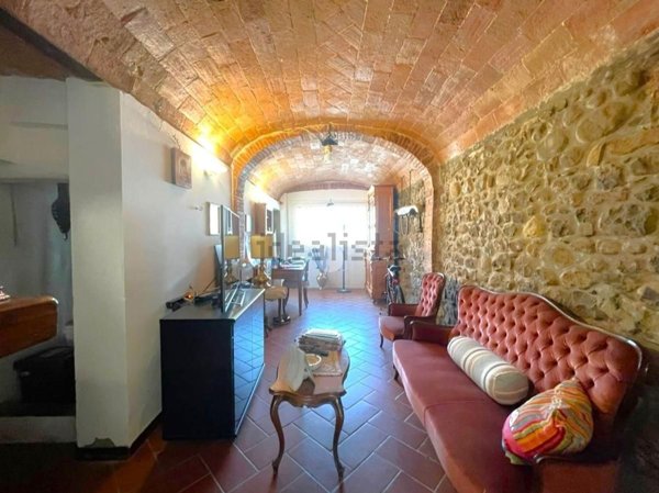 casa indipendente in vendita a Scandicci in zona San Vincenzo a Torri