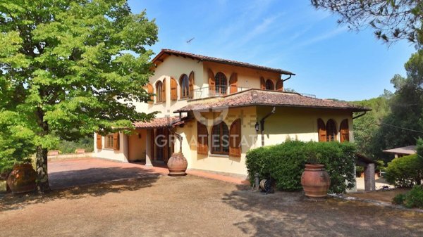 casa indipendente in vendita a Scandicci