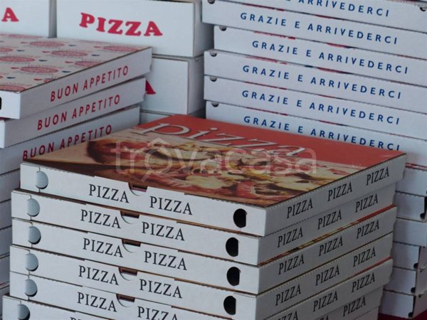 negozio in vendita a Scandicci in zona Casellina