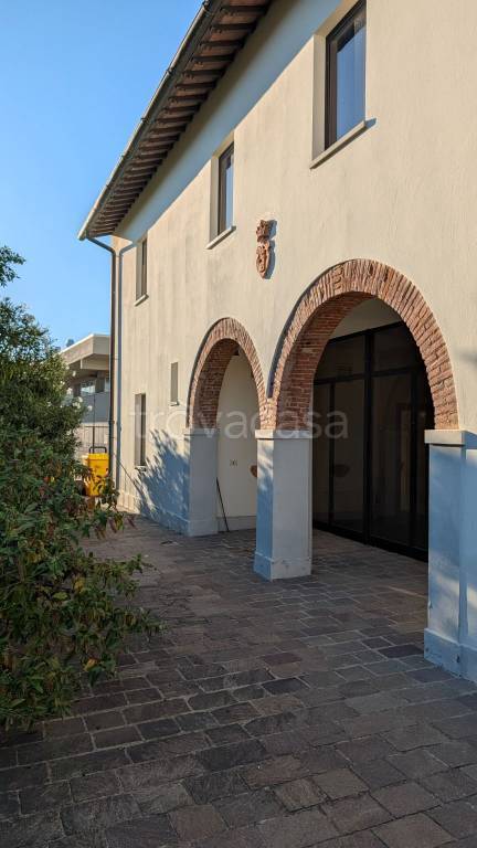 ufficio in vendita a Scandicci in zona Casellina