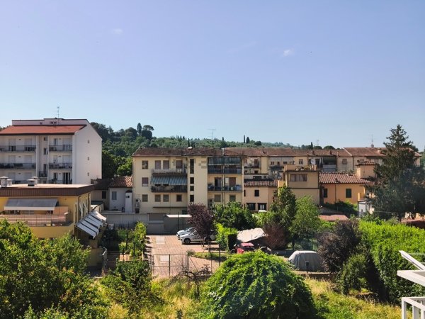 appartamento in vendita a Scandicci in zona Scandicci Alto
