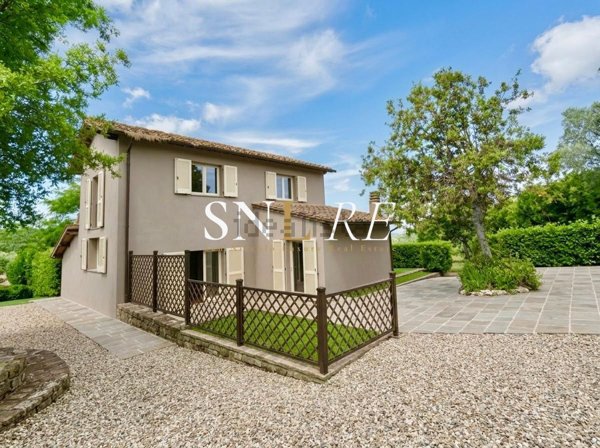 casa indipendente in vendita a Scandicci