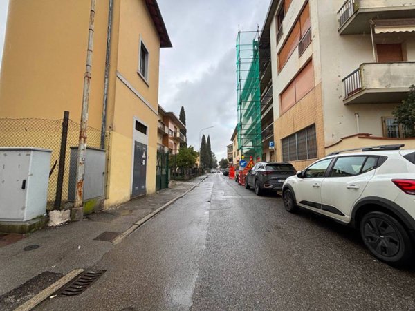 box auto in vendita a Scandicci