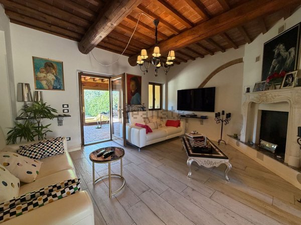 casa indipendente in vendita a Scandicci