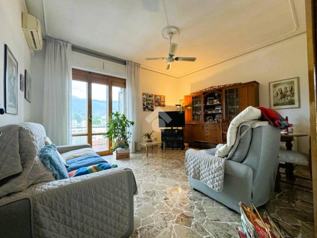 appartamento in vendita a Sesto Fiorentino in zona Quinto