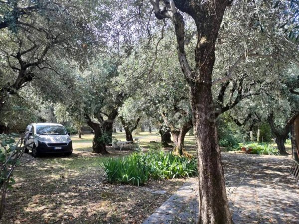 casa indipendente in vendita a Sesto Fiorentino