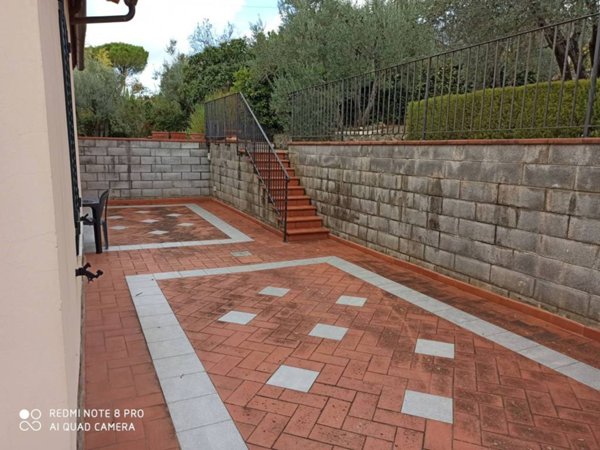 casa indipendente in vendita a Sesto Fiorentino