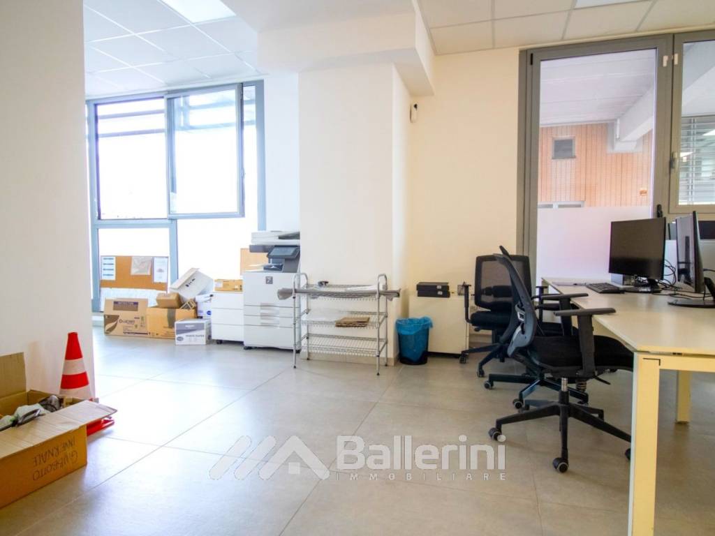 ufficio in vendita a Sesto Fiorentino