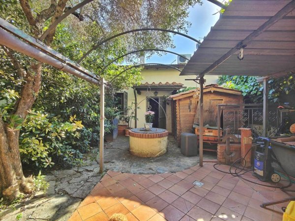casa indipendente in vendita a Sesto Fiorentino