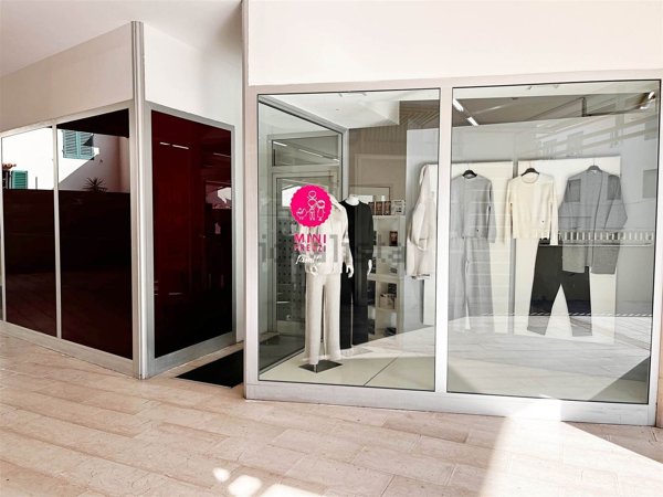 negozio in vendita a Sesto Fiorentino