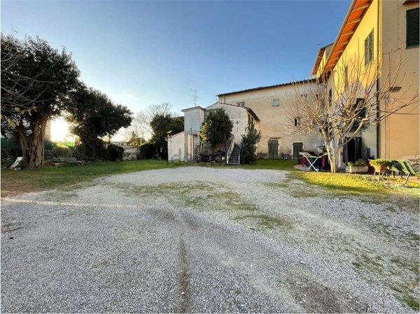 casa indipendente in vendita a Sesto Fiorentino in zona Zambra