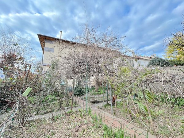 casa indipendente in vendita a Sesto Fiorentino