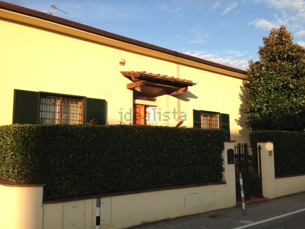 casa indipendente in vendita a Sesto Fiorentino in zona Zambra