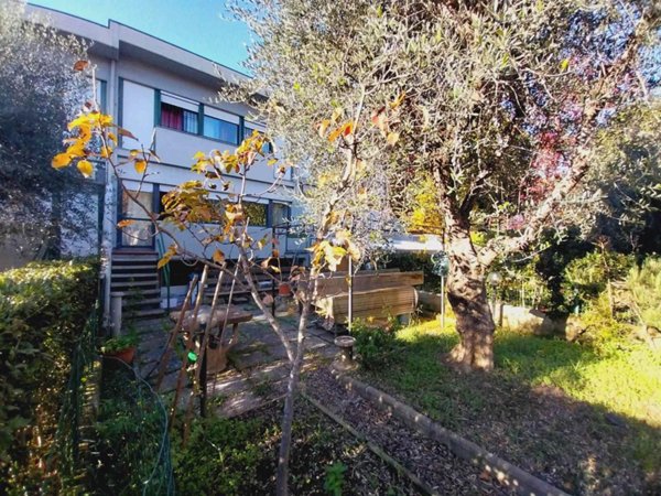 casa indipendente in vendita a Sesto Fiorentino