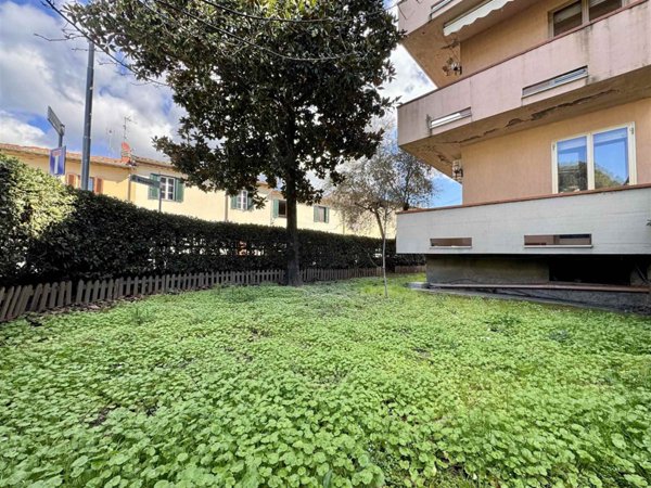 appartamento in vendita a Sesto Fiorentino in zona Zambra