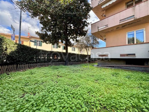 appartamento in vendita a Sesto Fiorentino in zona Zambra