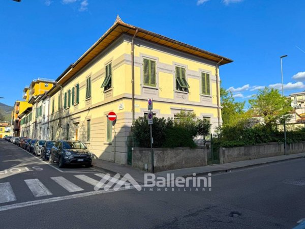 casa indipendente in vendita a Sesto Fiorentino