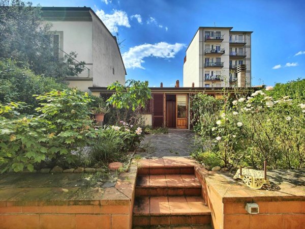 casa indipendente in vendita a Sesto Fiorentino in zona Colonnata