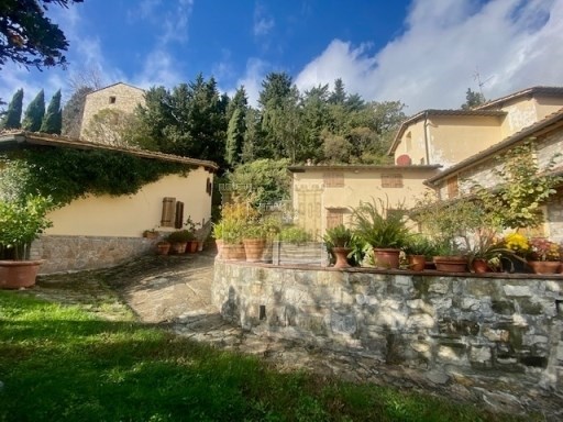 casa semindipendente in vendita a Sesto Fiorentino in zona Cercina