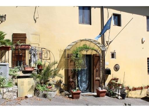 appartamento in vendita a Sesto Fiorentino in zona Colonnata