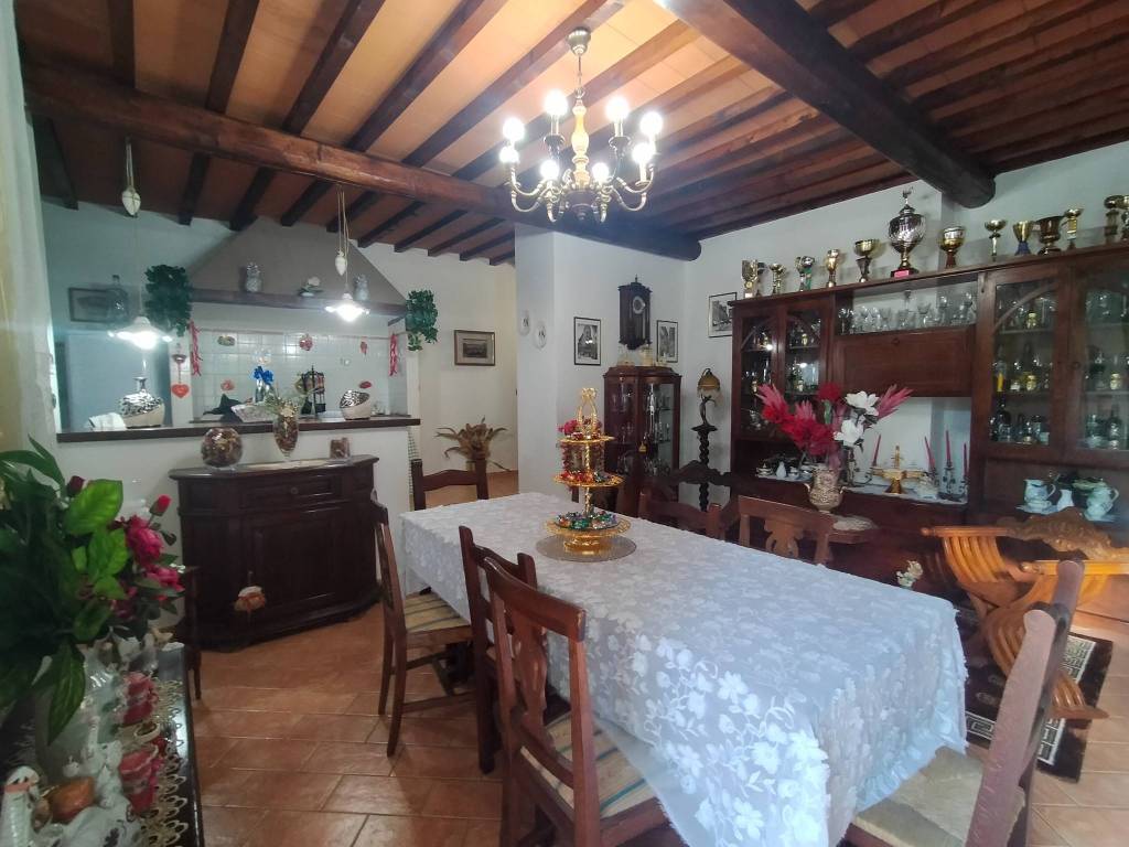 appartamento in vendita a Sesto Fiorentino in zona Cercina