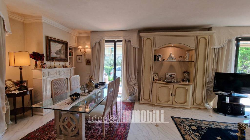 casa indipendente in vendita a Sesto Fiorentino