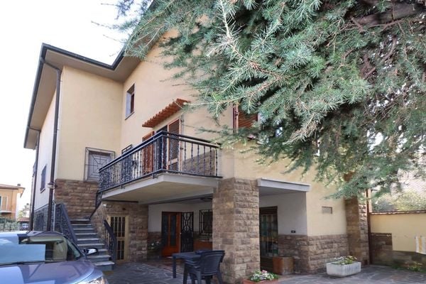 casa indipendente in vendita a Sesto Fiorentino
