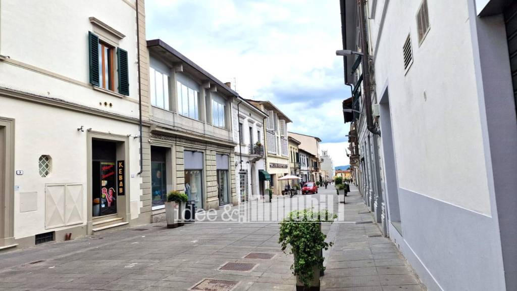 trivano in vendita a Sesto Fiorentino