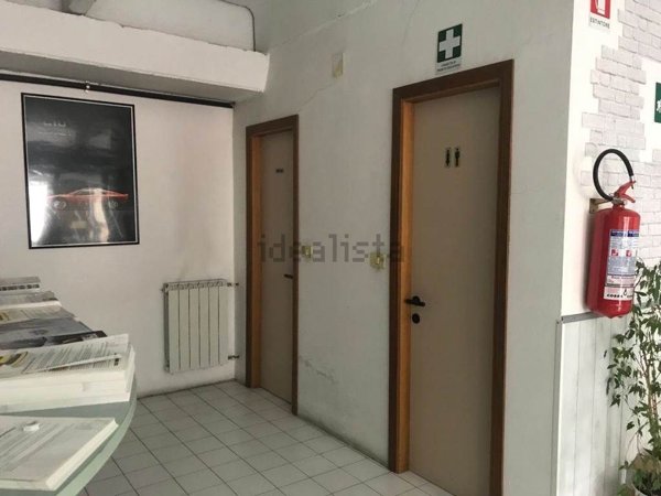 ufficio in vendita a Sesto Fiorentino in zona Zambra