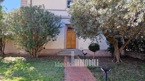 casa indipendente in vendita a Sesto Fiorentino