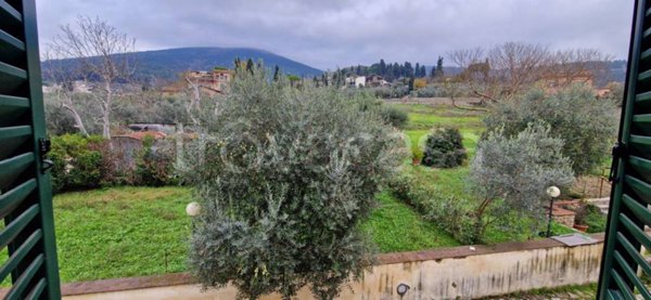 casa indipendente in vendita a Sesto Fiorentino in zona Quinto