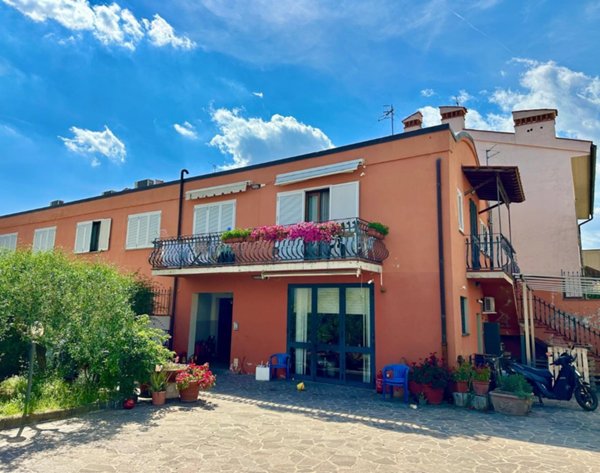casa indipendente in vendita a Sesto Fiorentino in zona Colonnata