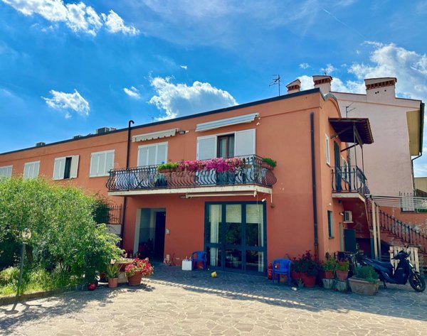 casa indipendente in vendita a Sesto Fiorentino in zona Colonnata