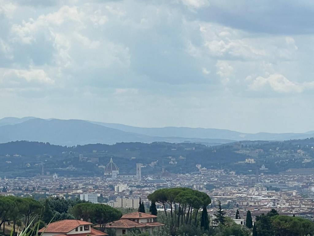 casa indipendente in vendita a Sesto Fiorentino