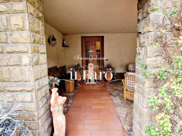 casa indipendente in vendita a Sesto Fiorentino in zona Padule