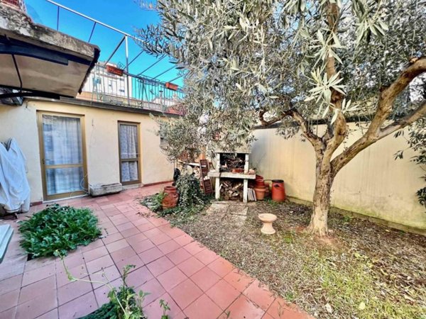 casa indipendente in vendita a Sesto Fiorentino