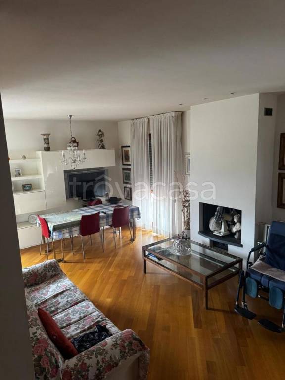 appartamento in vendita a Sesto Fiorentino in zona Colonnata