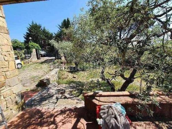 casa indipendente in vendita a Sesto Fiorentino