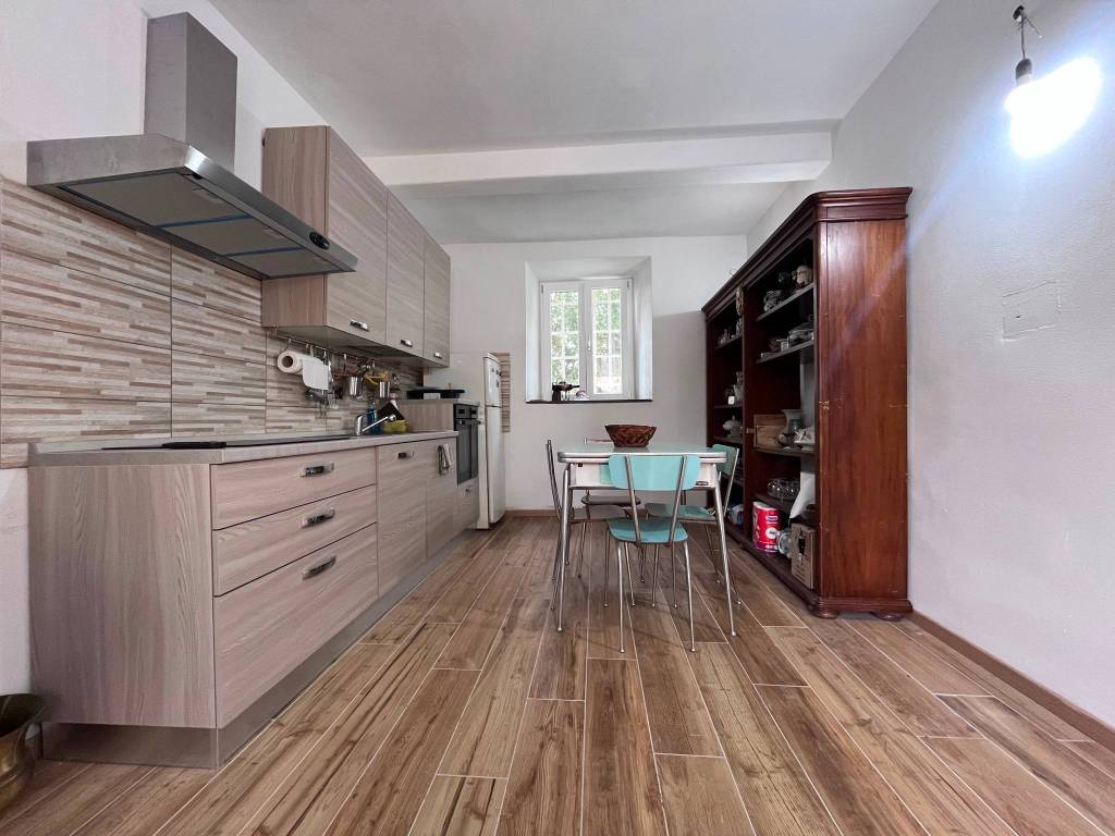 appartamento in vendita a Sesto Fiorentino in zona Cercina