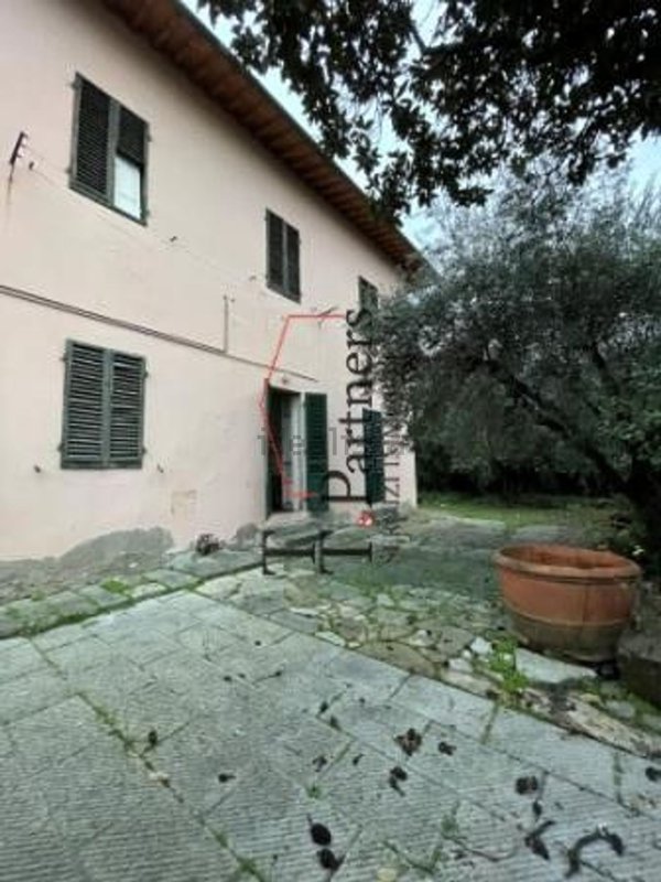 casa indipendente in vendita a Sesto Fiorentino in zona Colonnata