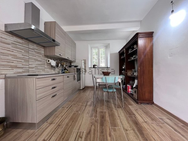 casa indipendente in vendita a Sesto Fiorentino in zona Quinto