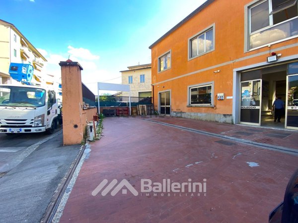 capannone in vendita a Sesto Fiorentino