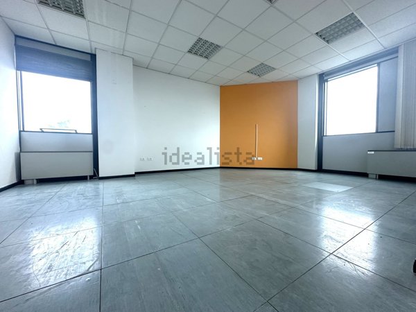 ufficio in vendita a Sesto Fiorentino in zona Padule