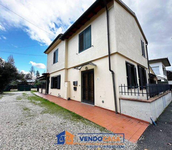 appartamento in vendita a Sesto Fiorentino in zona Quinto