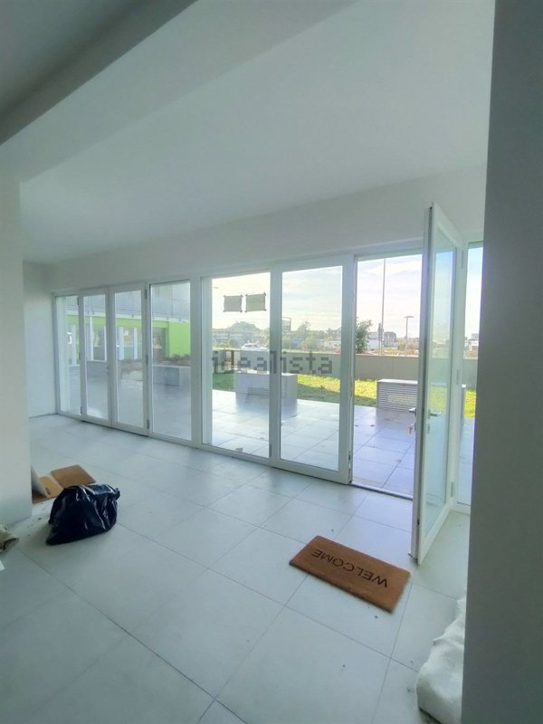 ufficio in vendita a Sesto Fiorentino in zona Zambra