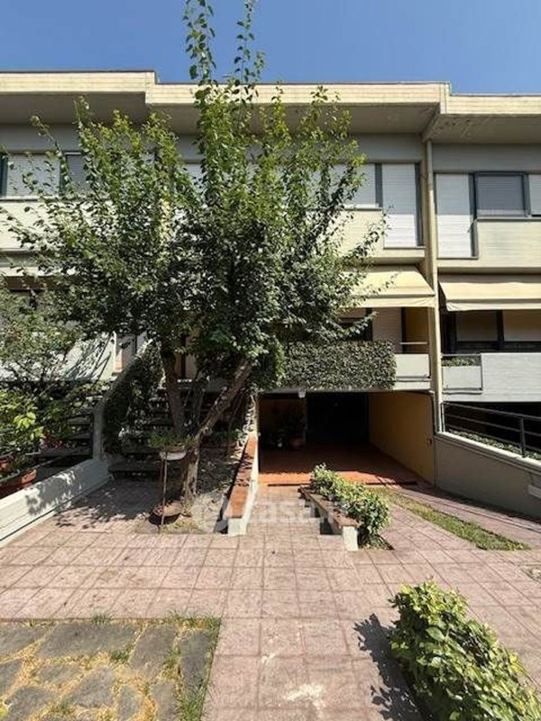 casa indipendente in vendita a Sesto Fiorentino