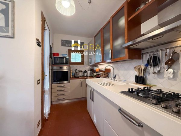 casa indipendente in vendita a Sesto Fiorentino in zona Colonnata