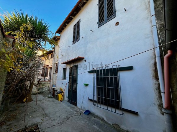 casa indipendente in vendita a Sesto Fiorentino in zona Colonnata