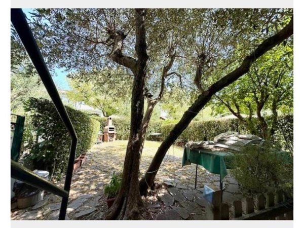 casa indipendente in vendita a Sesto Fiorentino